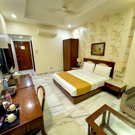 Hotel Florence Inn, Karol Bagh, New Delhi, 2 Min From Metro Екстер'єр фото