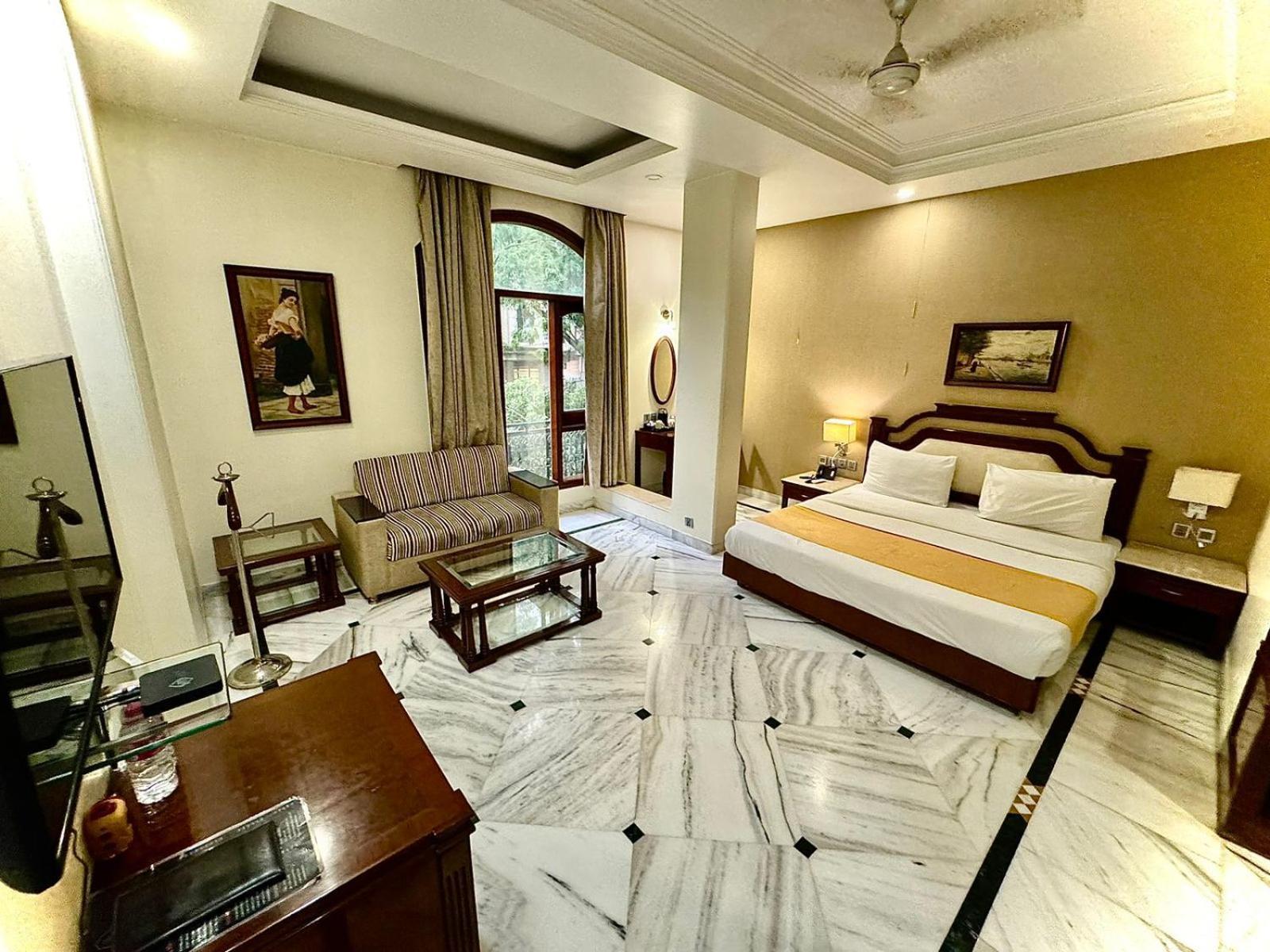 Hotel Florence Inn, Karol Bagh, New Delhi, 2 Min From Metro Екстер'єр фото