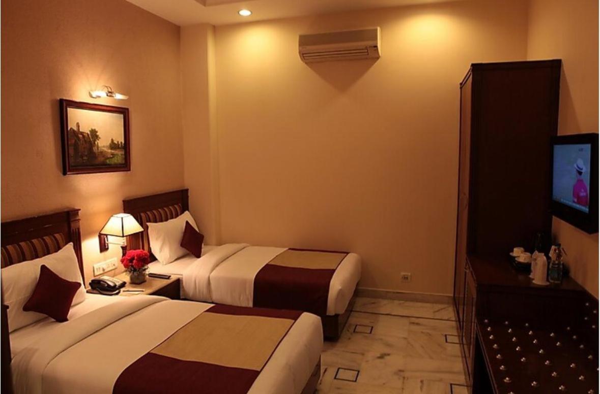 Hotel Florence Inn, Karol Bagh, New Delhi, 2 Min From Metro Екстер'єр фото